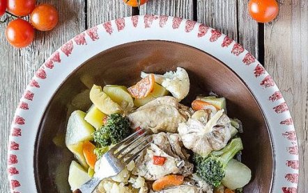 Курица со сливками и овощами