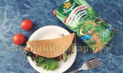 Сендвич на завтрак из овсяной муки и овощей