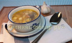 Суп «Весенний» с овощами на курином бульоне (в мультиварке)