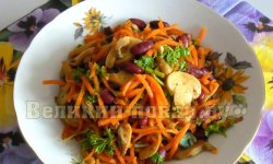 Салат с морковью, фасолью и грибами по-корейски