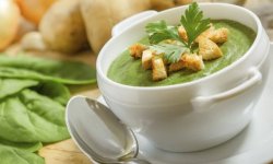 Рецепт куриного супа со сливками и шпинатом