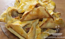 Треугольники закусочные с рисом и пряной зеленью